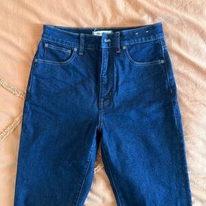 Madewell 90’s straight dark denim rinse - 27/26 (size 27, fits like a 26).